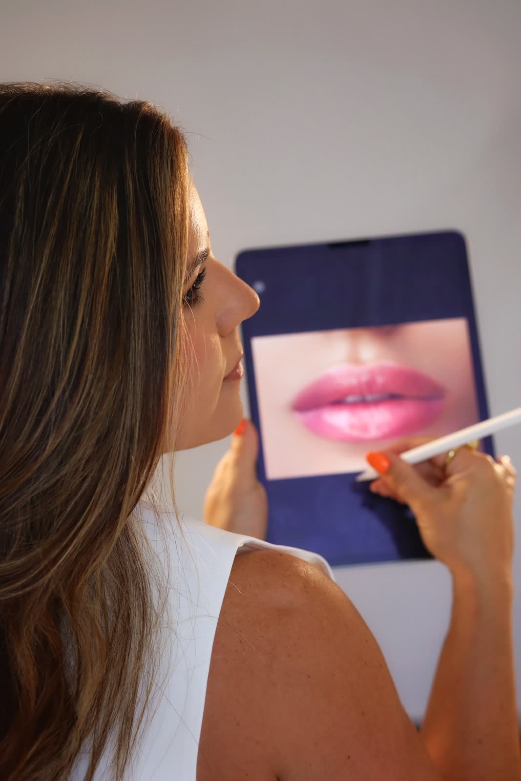 Karina - Especialista em Estética Avançada